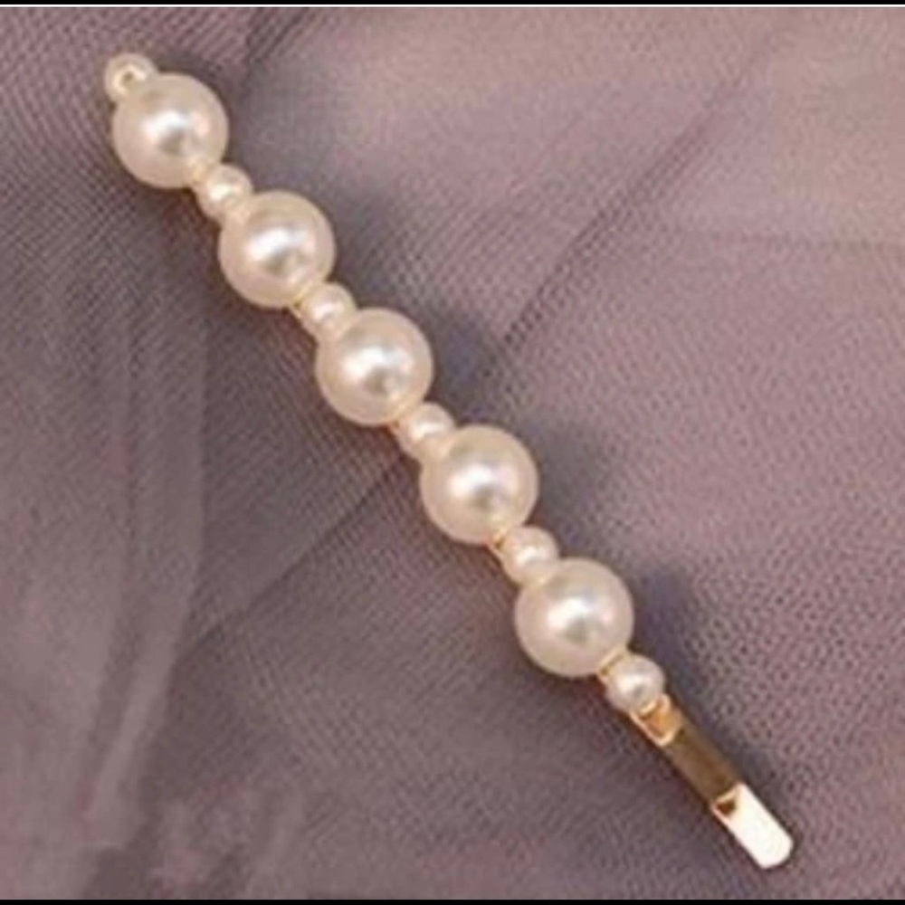 Faux-Pearl Bobby-Pin
